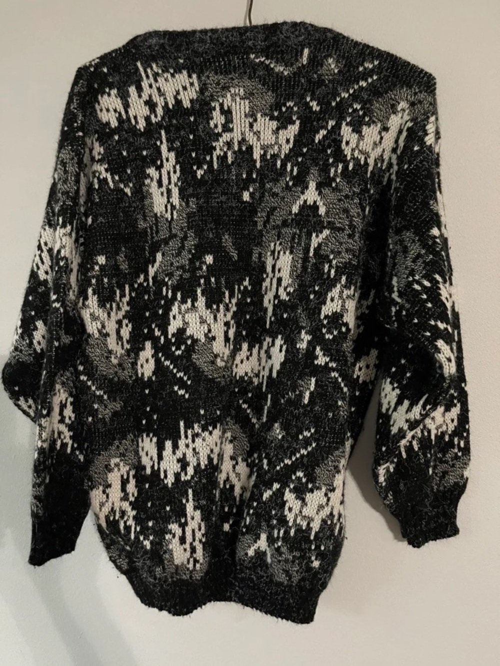 Vintage Black and White Crewneck Sweater
